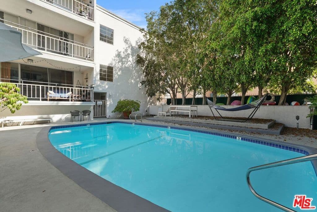 Residential in Los Angeles — Photos 25