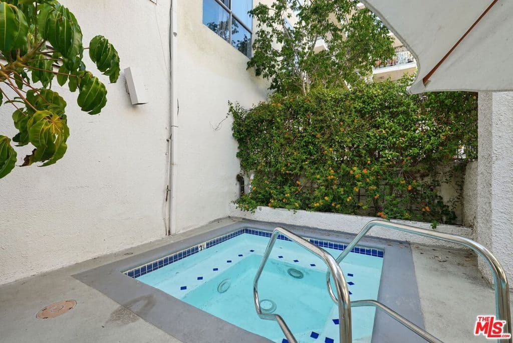 Residential in Los Angeles — Photos 26