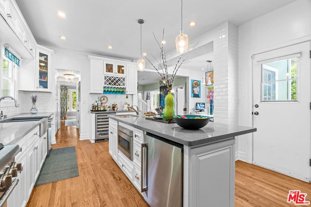Residential in Los Angeles — Photos 19