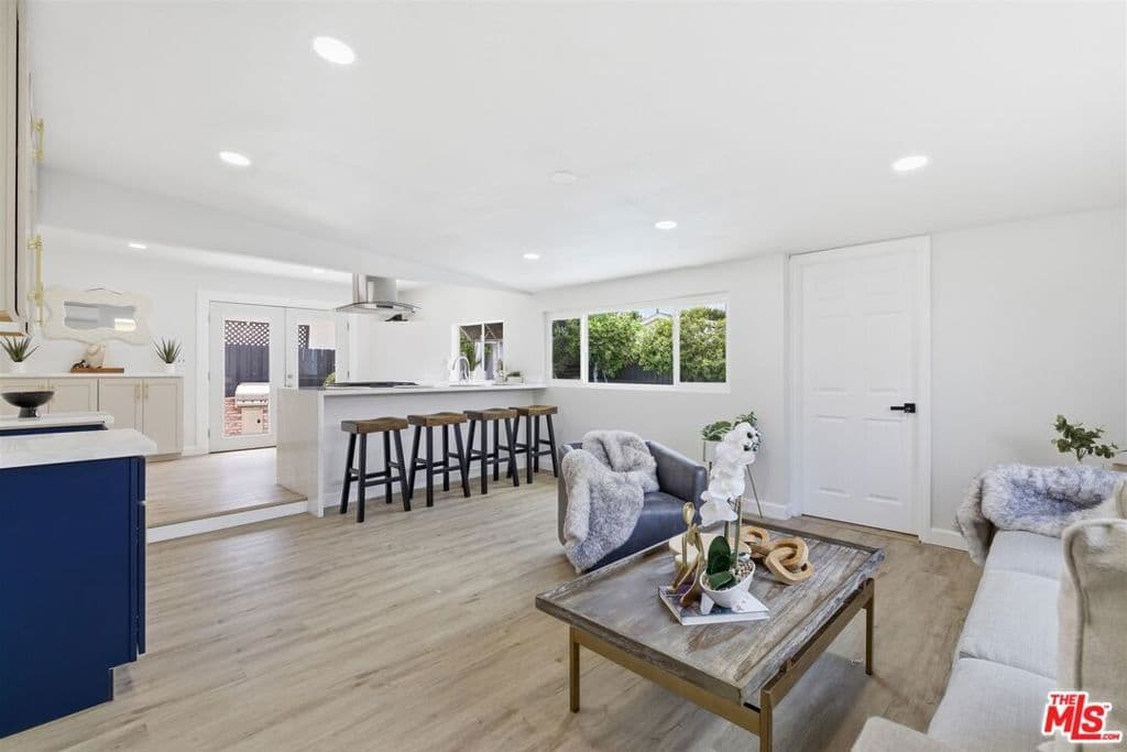 Residential in Los Angeles — Photos 13