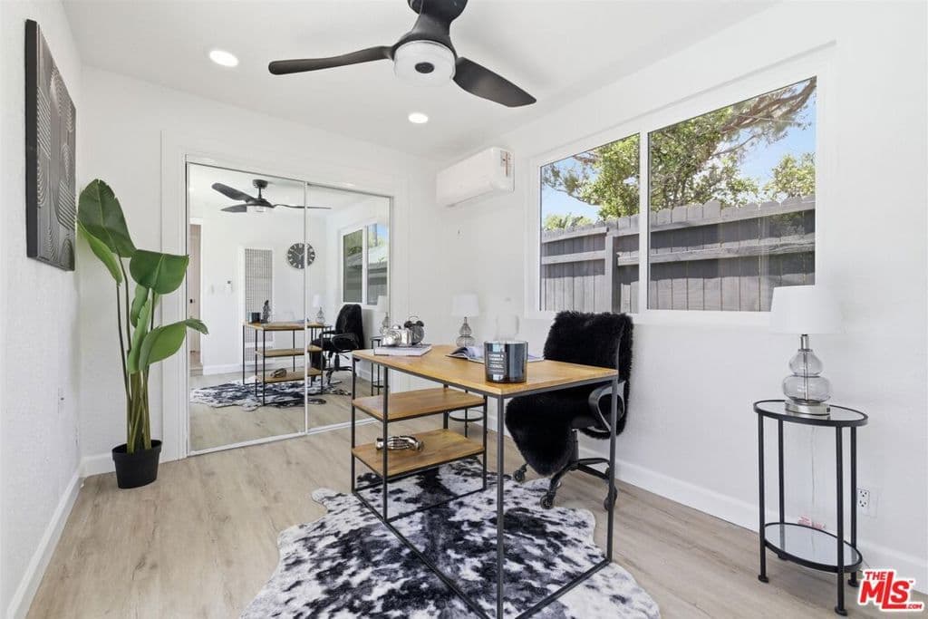Residential in Los Angeles — Photos 19
