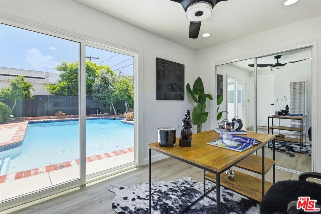 Residential in Los Angeles — Photos 20