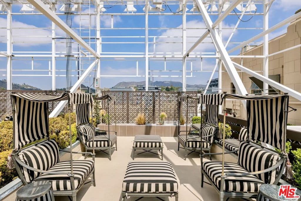 Residential in Los Angeles — Photos 20