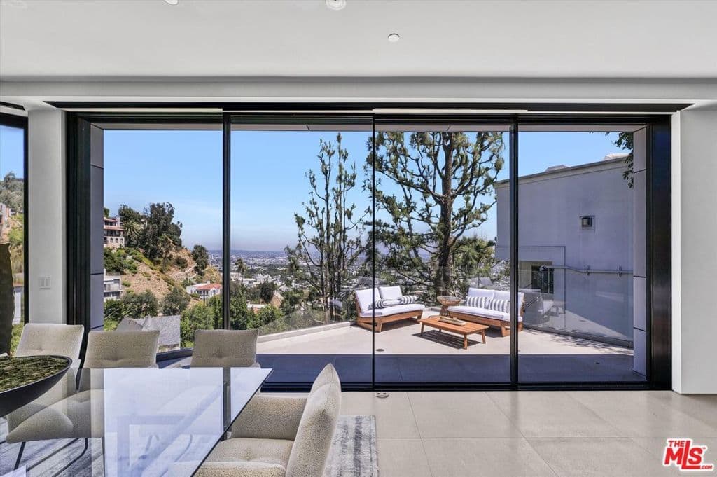 Residential in Los Angeles — Photos 13