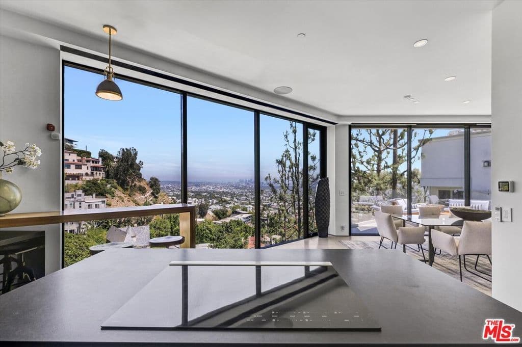 Residential in Los Angeles — Photos 21