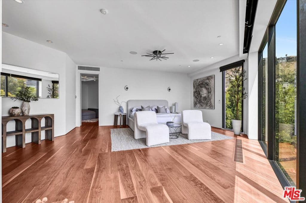 Residential in Los Angeles — Photos 29