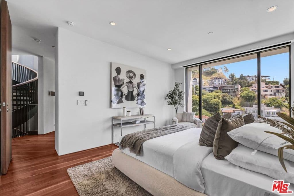 Residential in Los Angeles — Photos 37