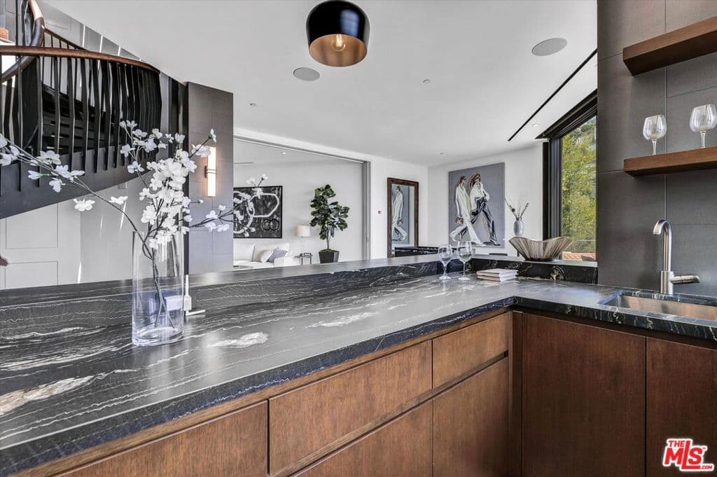Residential in Los Angeles — Photos 48