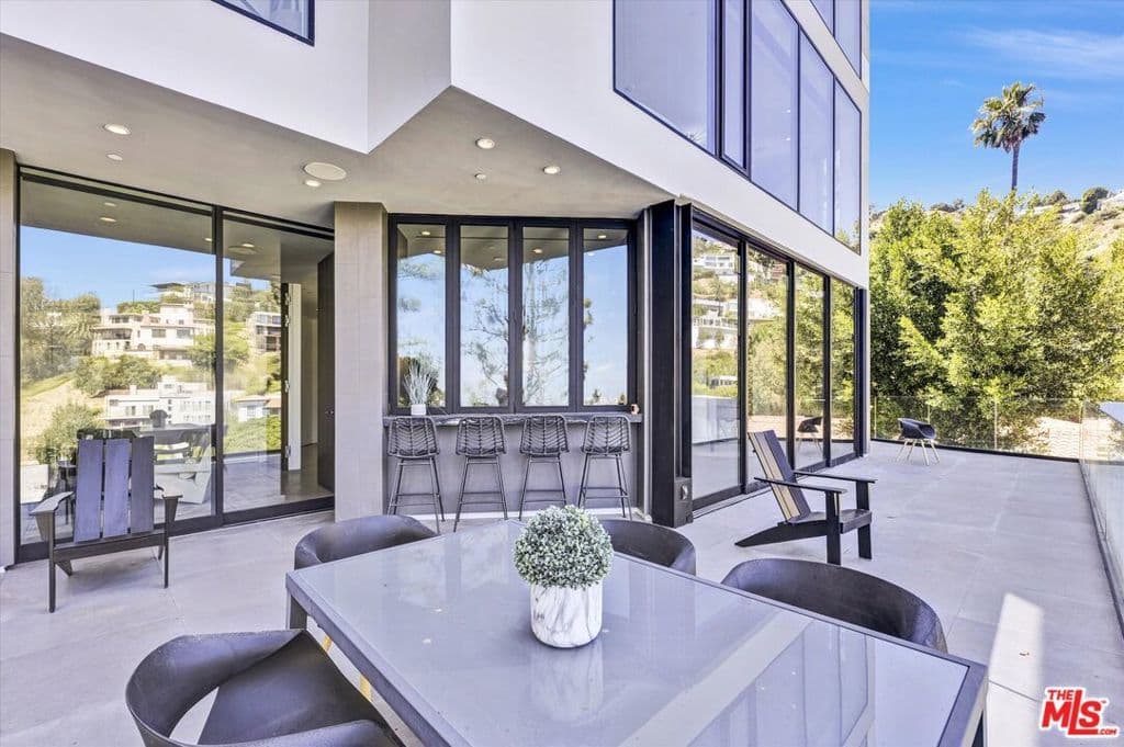 Residential in Los Angeles — Photos 59