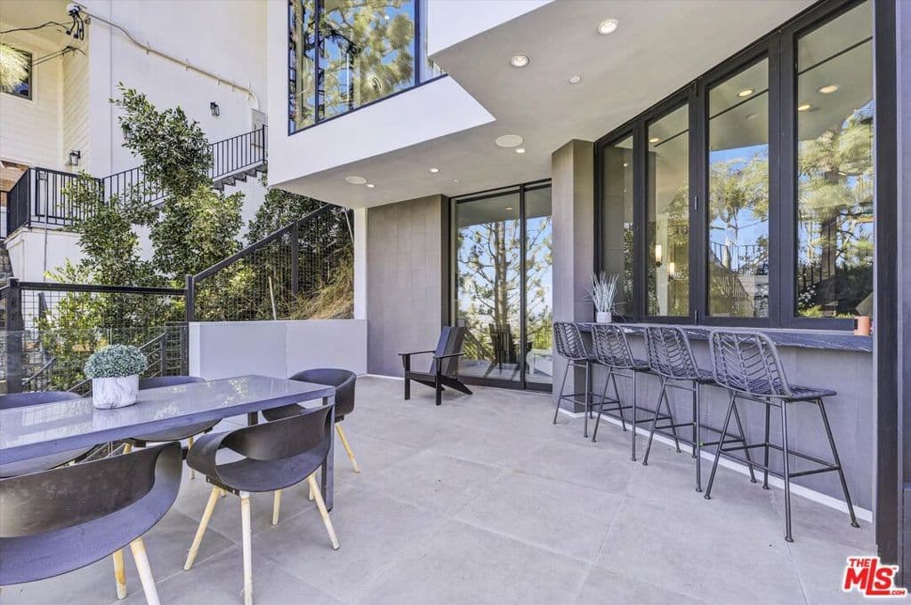 Residential in Los Angeles — Photos 60