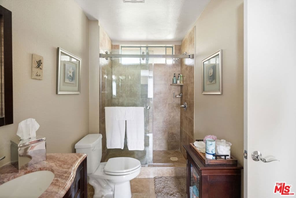 Residential in Los Angeles — Photos 13