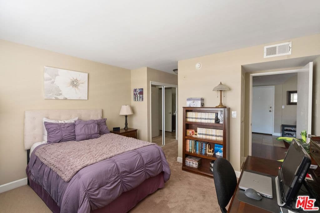 Residential in Los Angeles — Photos 15