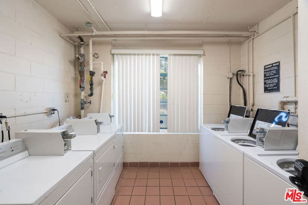 Residential in Los Angeles — Photos 18