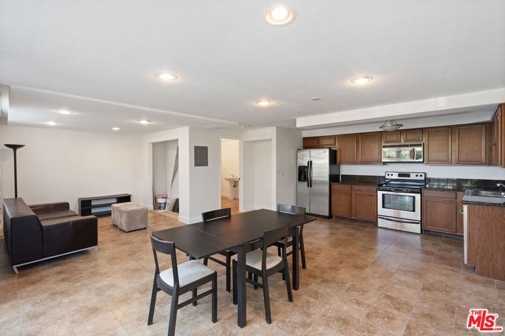 Residential in Los Angeles — Photos 19