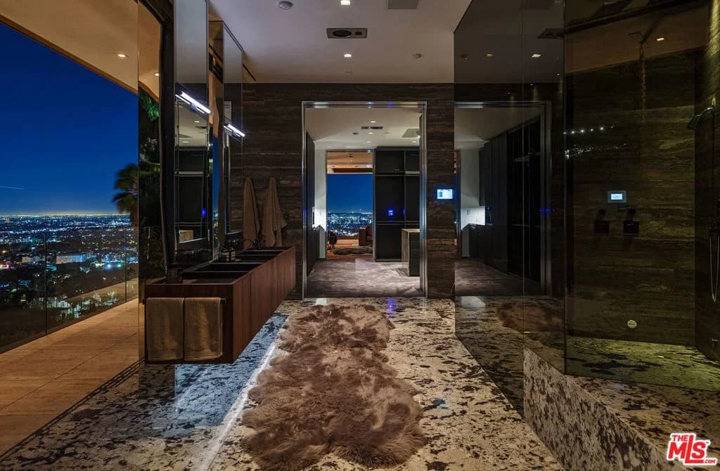 Residential in Los Angeles — Photos 33