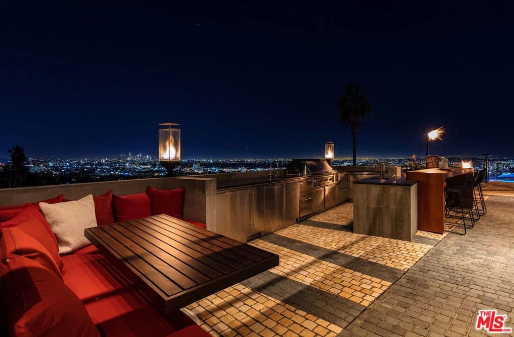 Residential in Los Angeles — Photos 23