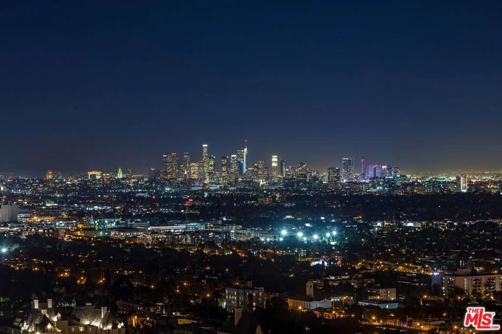 Residential in Los Angeles — Photos 27