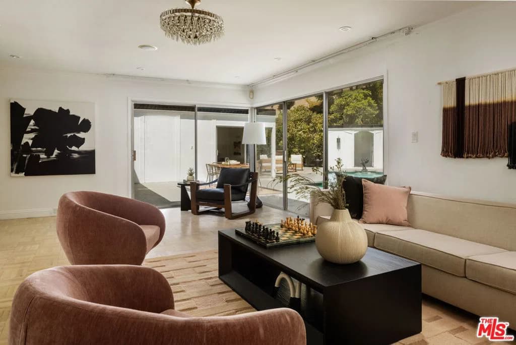Residential in Los Angeles — Photos 13