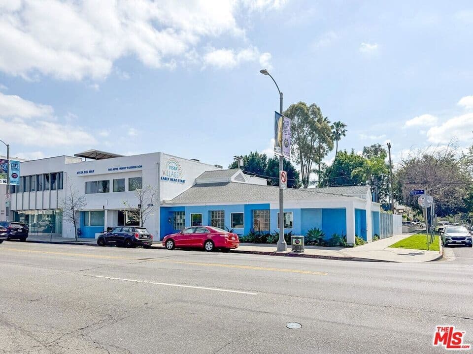 CommercialSale in Los Angeles