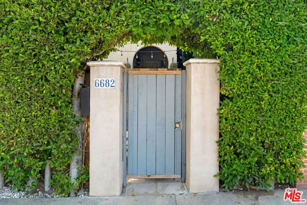 ResidentialIncome in Los Angeles — Photos 29