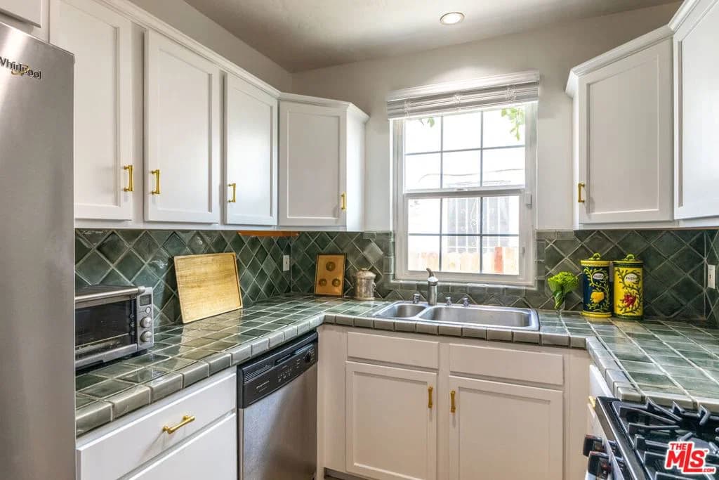 ResidentialIncome in Los Angeles — Photos 14