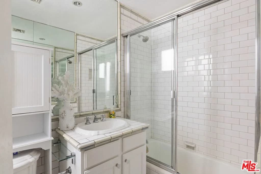 ResidentialIncome in Los Angeles — Photos 26