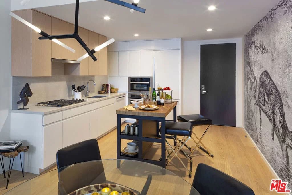 Residential in Los Angeles