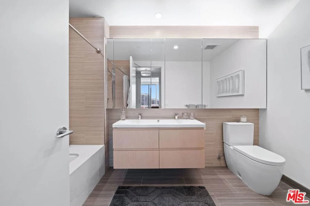 Residential in Los Angeles — Photos 17