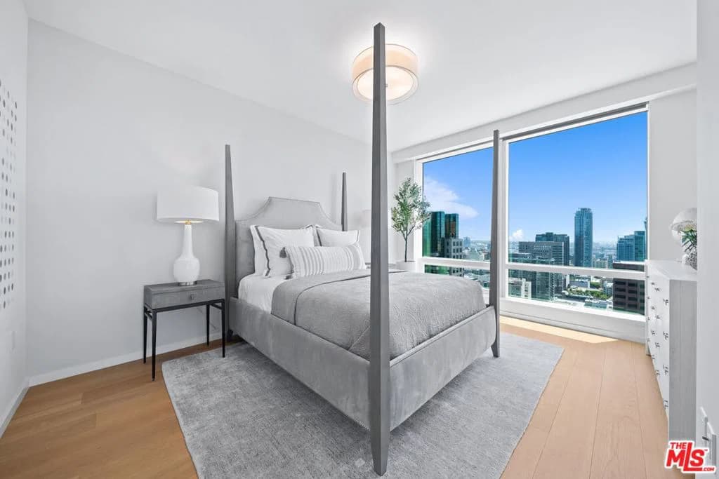 Residential in Los Angeles — Photos 12
