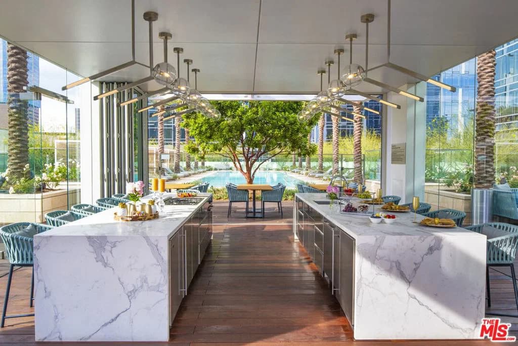 Residential in Los Angeles — Photos 8