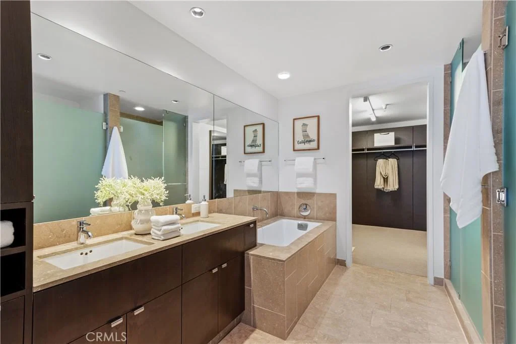 Residential in Los Angeles — Photos 19