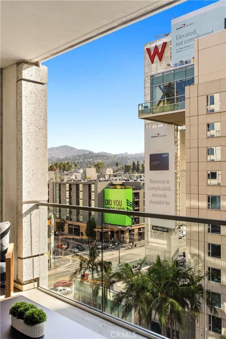 Residential in Los Angeles — Photos 29