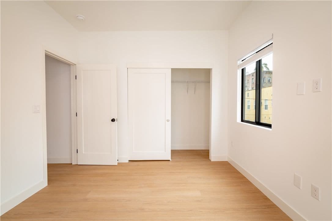ResidentialIncome in Los Angeles — Photos 10
