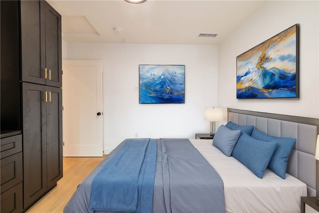 ResidentialIncome in Los Angeles — Photos 14