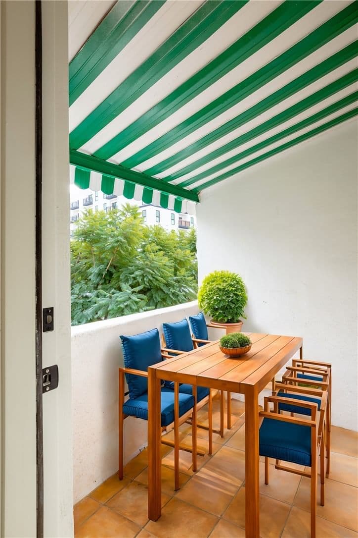 ResidentialIncome in Los Angeles — Photos 20
