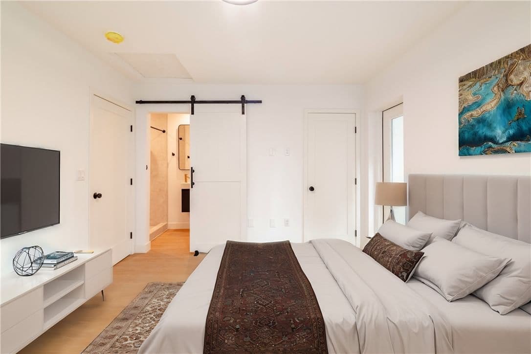 ResidentialIncome in Los Angeles — Photos 30