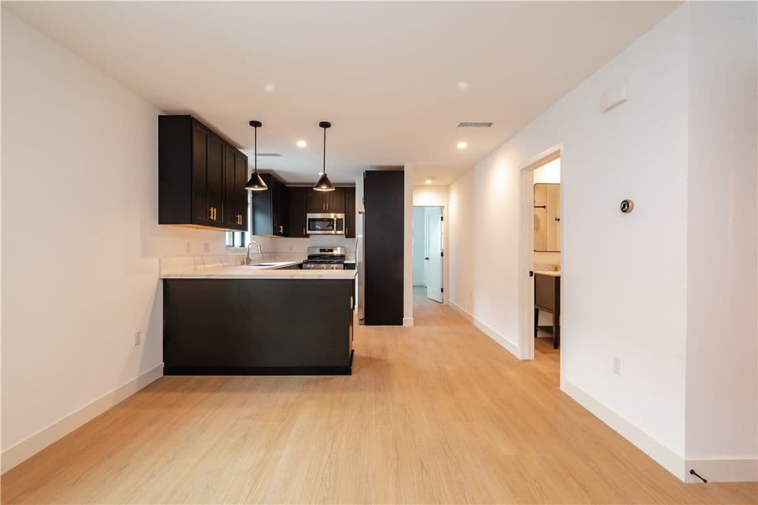 ResidentialIncome in Los Angeles — Photos 33