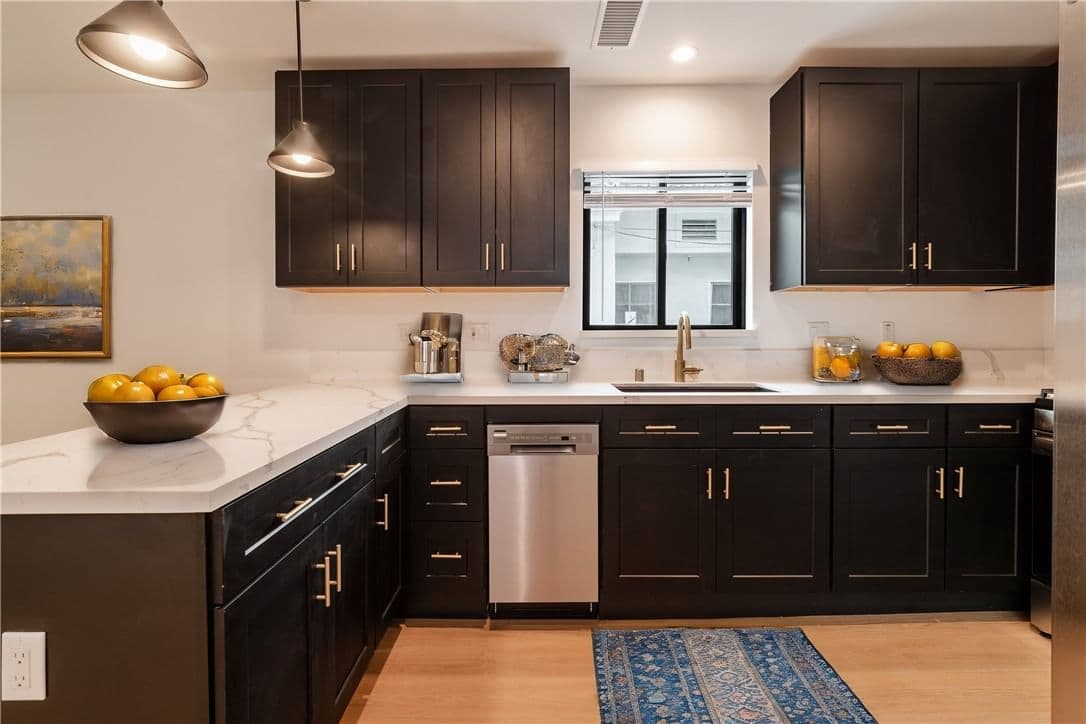 ResidentialIncome in Los Angeles — Photos 34
