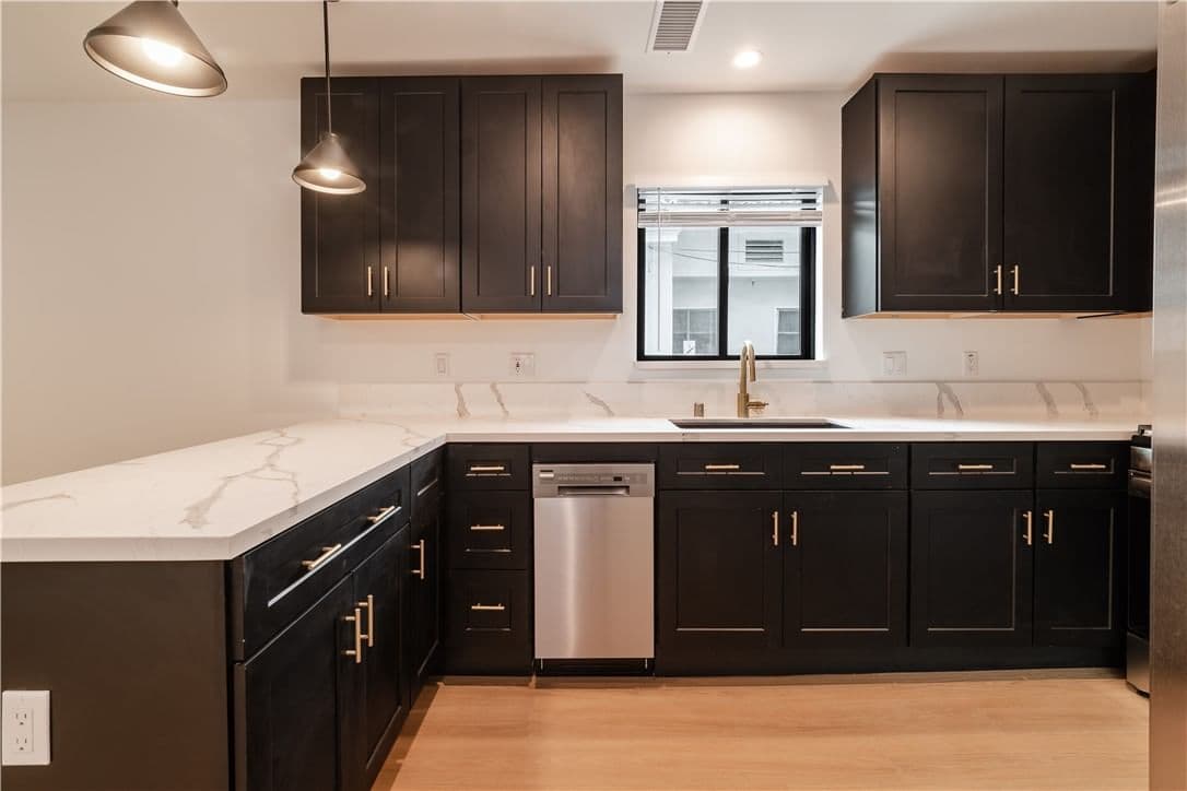 ResidentialIncome in Los Angeles — Photos 35