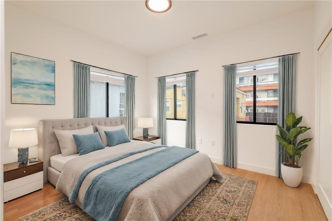 ResidentialIncome in Los Angeles — Photos 36
