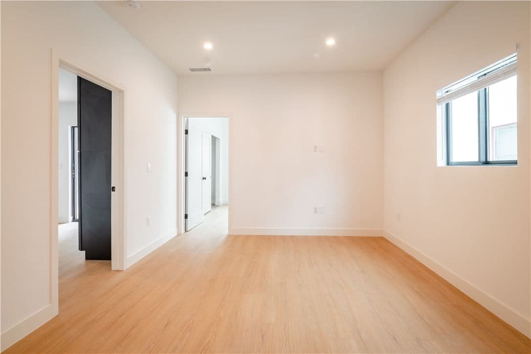 ResidentialIncome in Los Angeles — Photos 4
