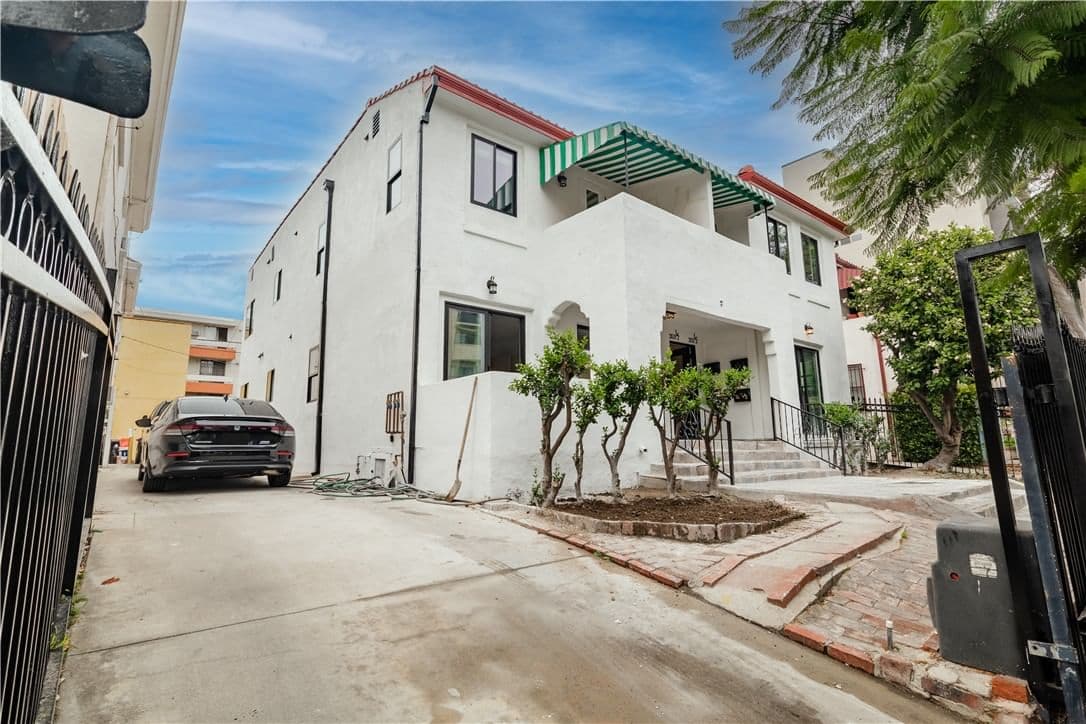 ResidentialIncome in Los Angeles — Photos 42