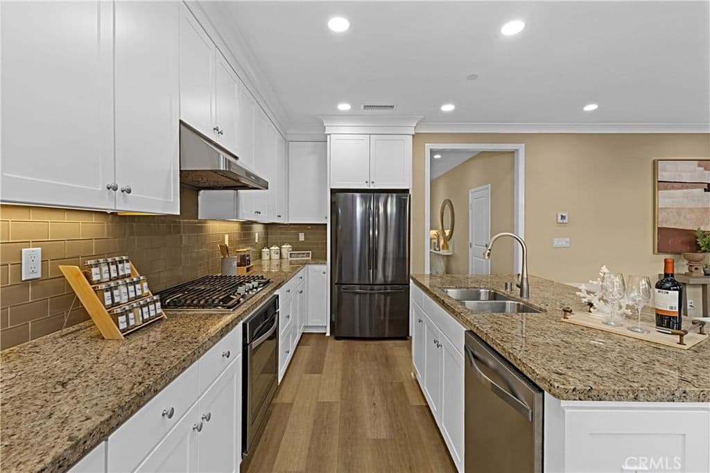 Residential in Irvine — Photos 5