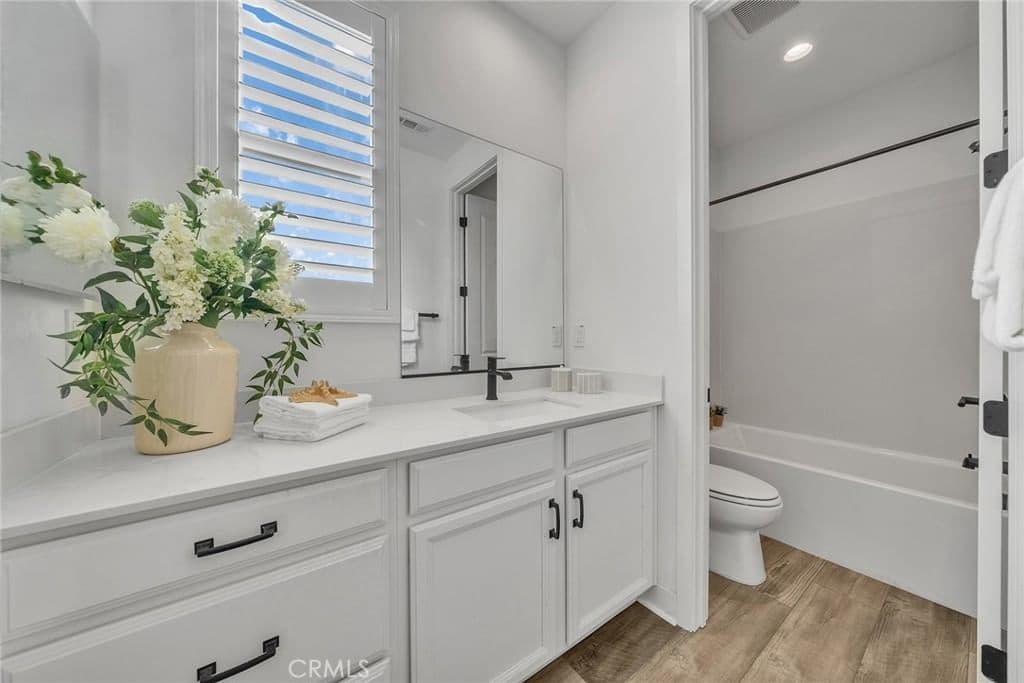 Residential in Irvine — Photos 29