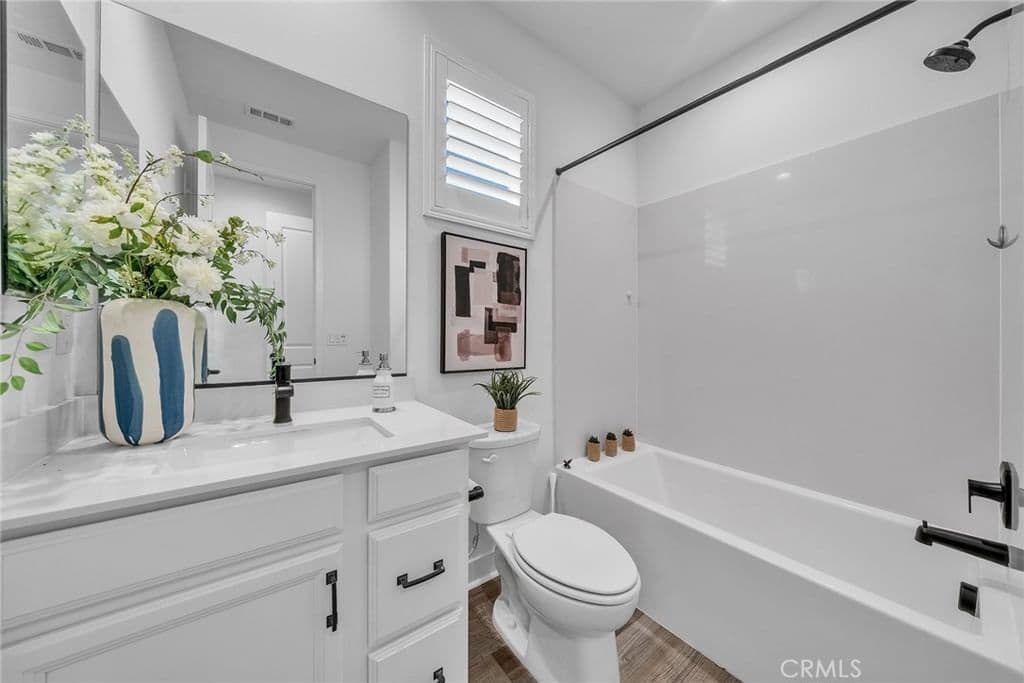 Residential in Irvine — Photos 34