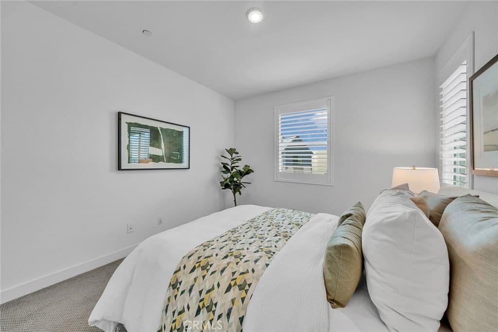 Residential in Irvine — Photos 36