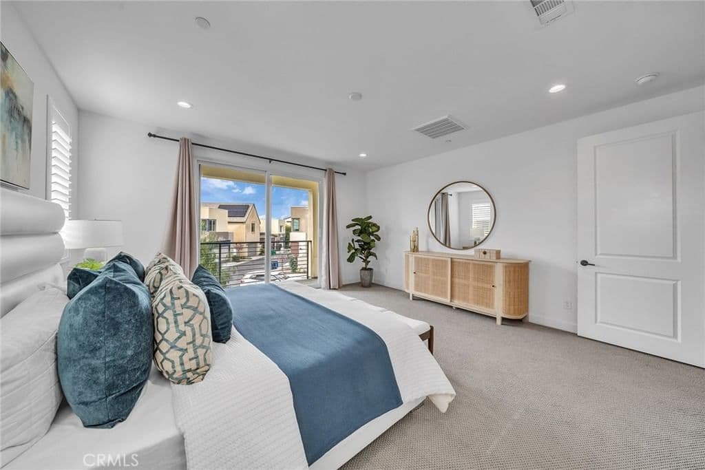 Residential in Irvine — Photos 38