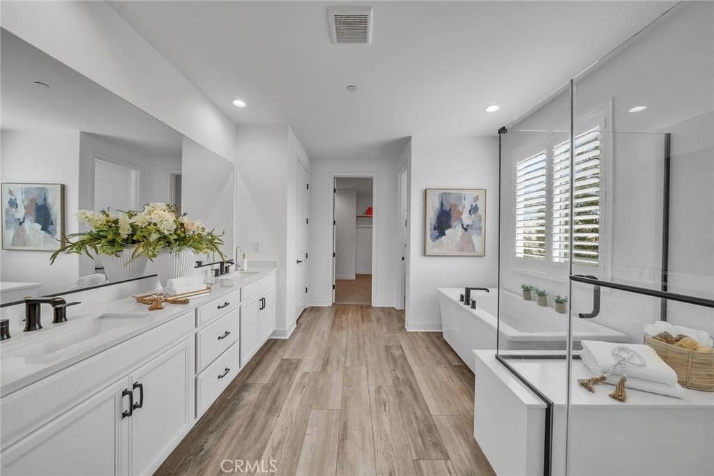 Residential in Irvine — Photos 41