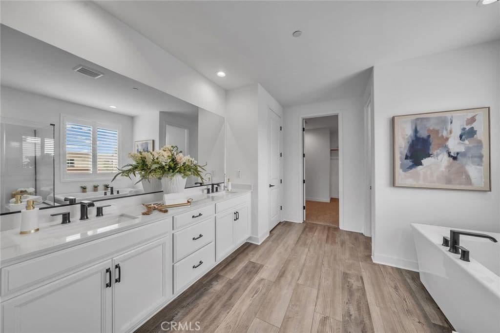 Residential in Irvine — Photos 42