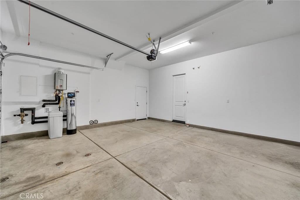 Residential in Irvine — Photos 52